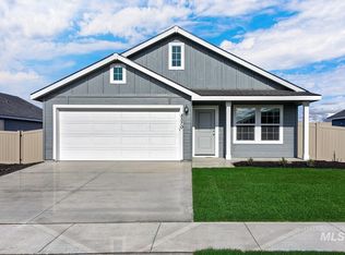 8570 E Peach Tree St, Nampa, ID 83687