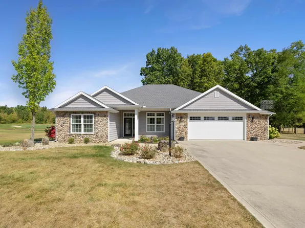 3330 Kellygreen Dr, Angola, IN 46703