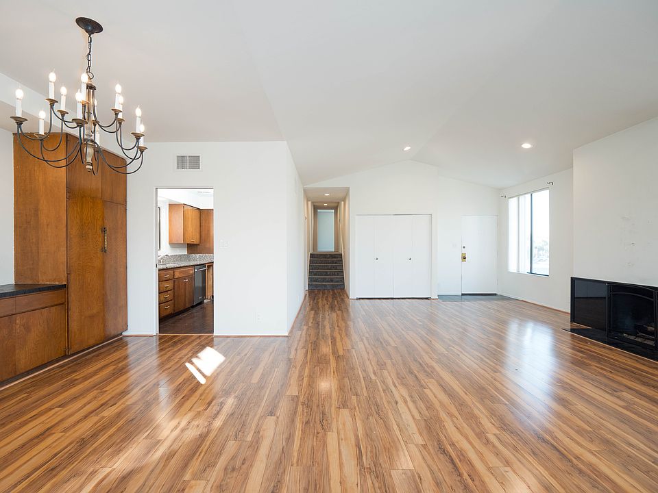 Living Room / Dining Room