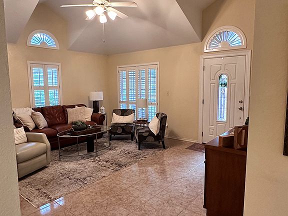 4th image of 1325 Cottonwood Blvd