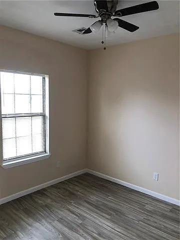 1255 Primrose Dr — Photo 6
