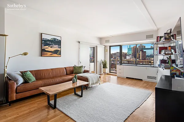 Sold by Sotheby's International Realty | media 17