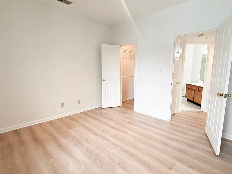 46628 Drysdale Ter #302 — Photo 26