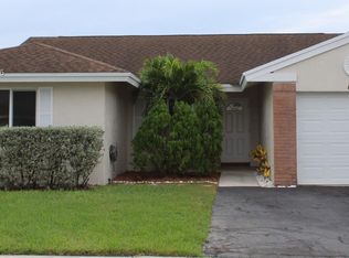 681 Pine Ridge Ter, Davie, FL 33325