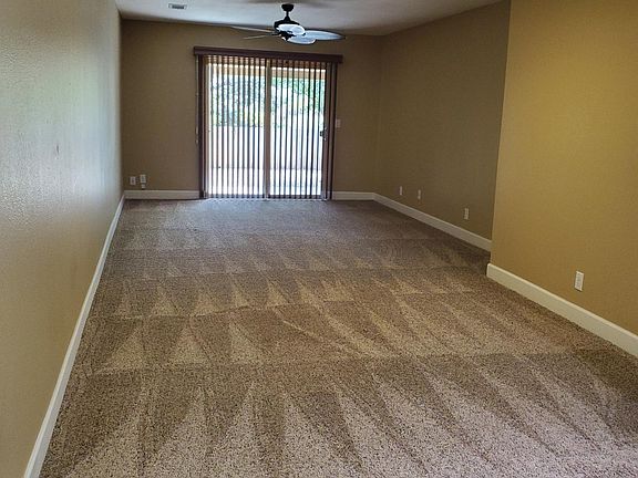 3rd image of 1617 McQueen Cres