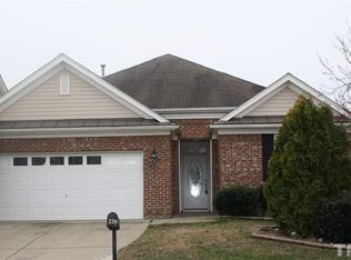 229 Edgecroft Way, Fuquay Varina, NC 27526