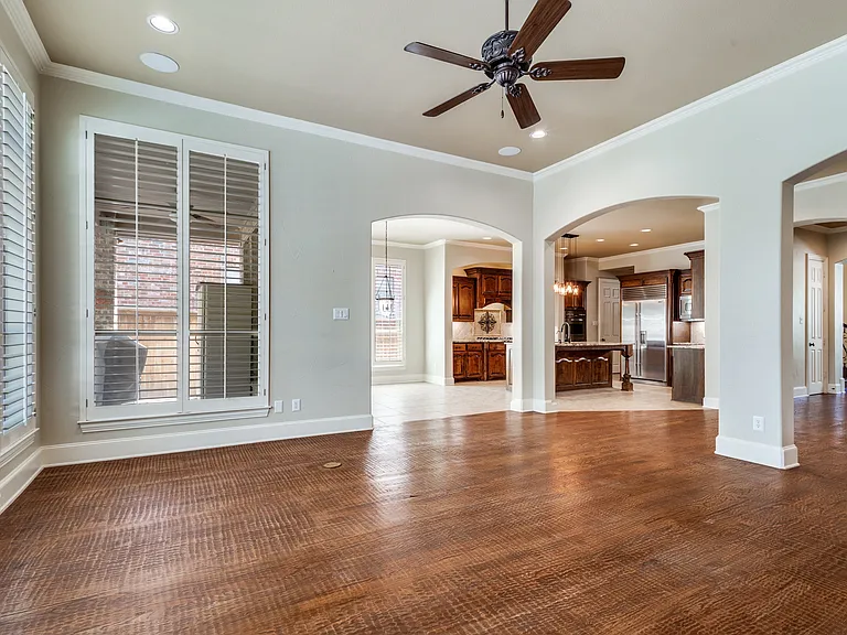 901 Sandy Trl — Photo 14
