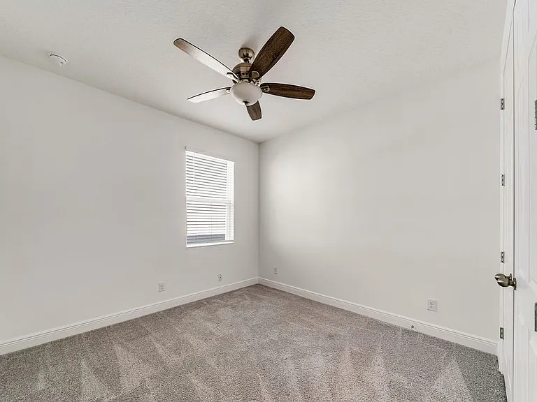 4921 Olivia Ct — Photo 25