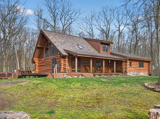 837 E Whitetail Dr, Midland, MI 48640
