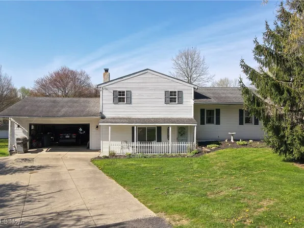 2543 Ranfield Rd, Mogadore, OH 44260