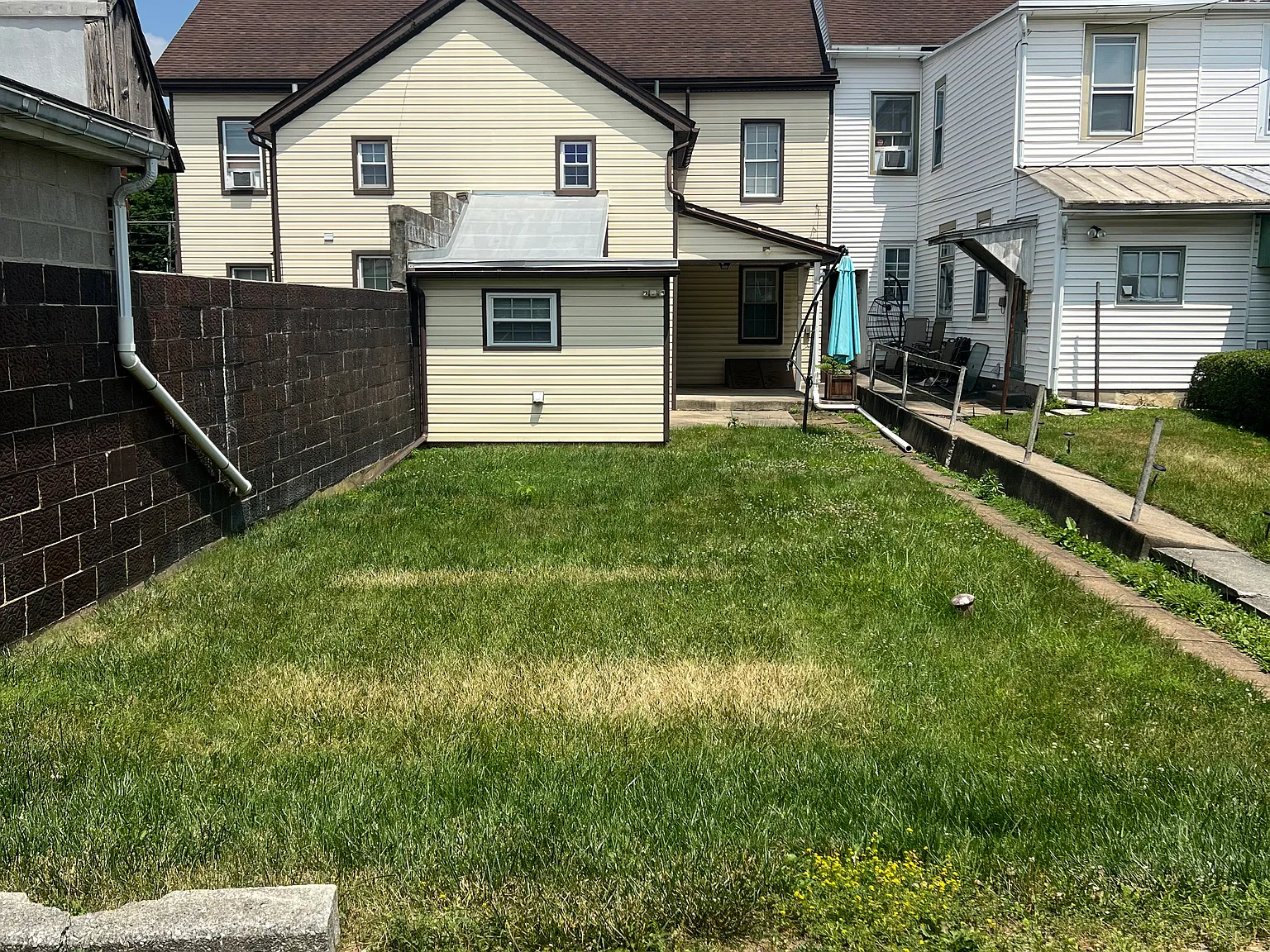 2 bed, 1696 sqft, $1,700 — Photo 2