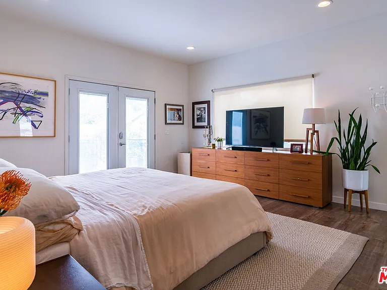 1460 Yosemite Dr — Photo 18