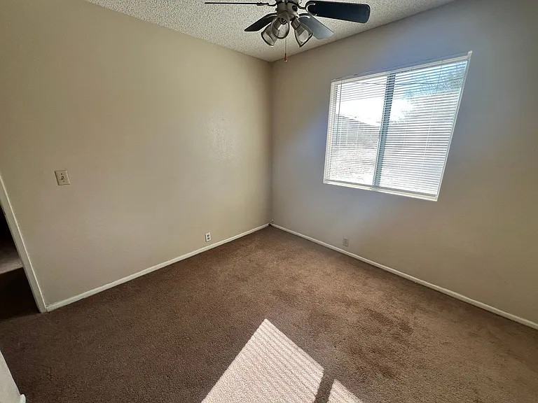 73451 Sun Valley Dr — Photo 16