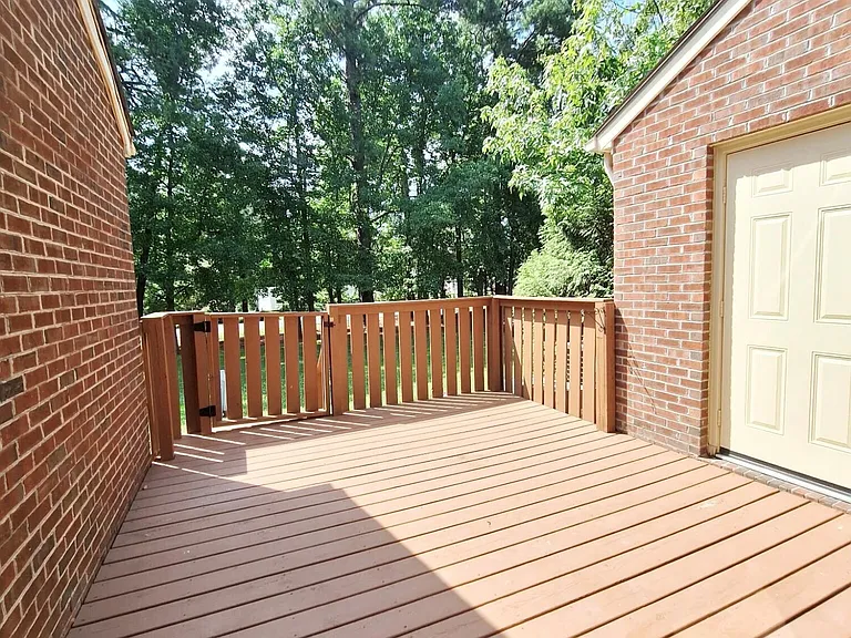 2903 Cedar Creek Rd #F — Photo 6