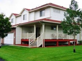 8623 Tessman Cir N, Brooklyn Park, MN 55445