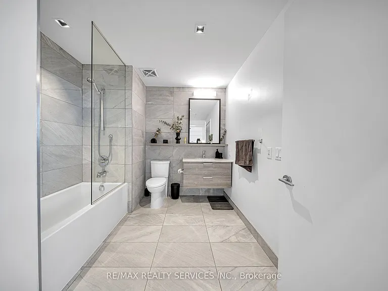 501 Adelaide St W #1404 — Photo 14