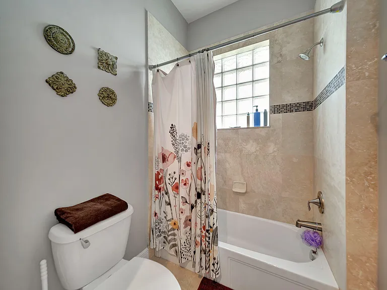11844 NW 79th Ct — Photo 16