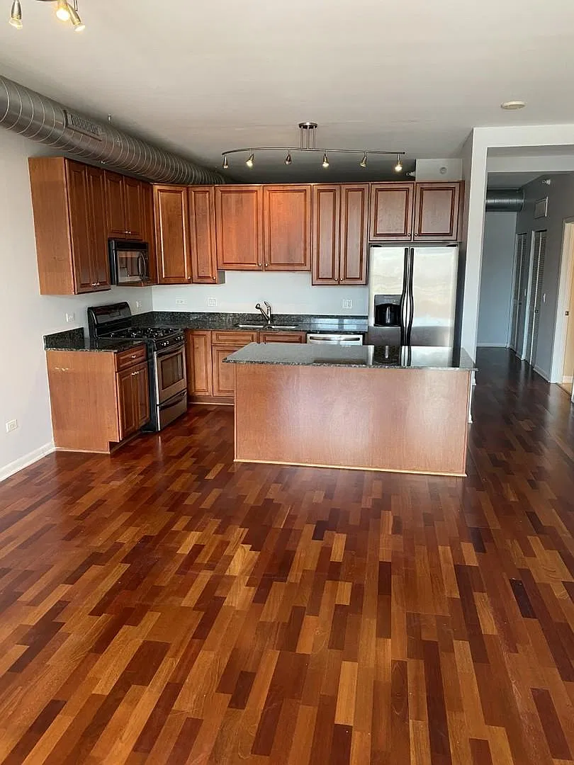 2 bed, 2.0 bath, 1200 sqft, $2,500 — Photo 3