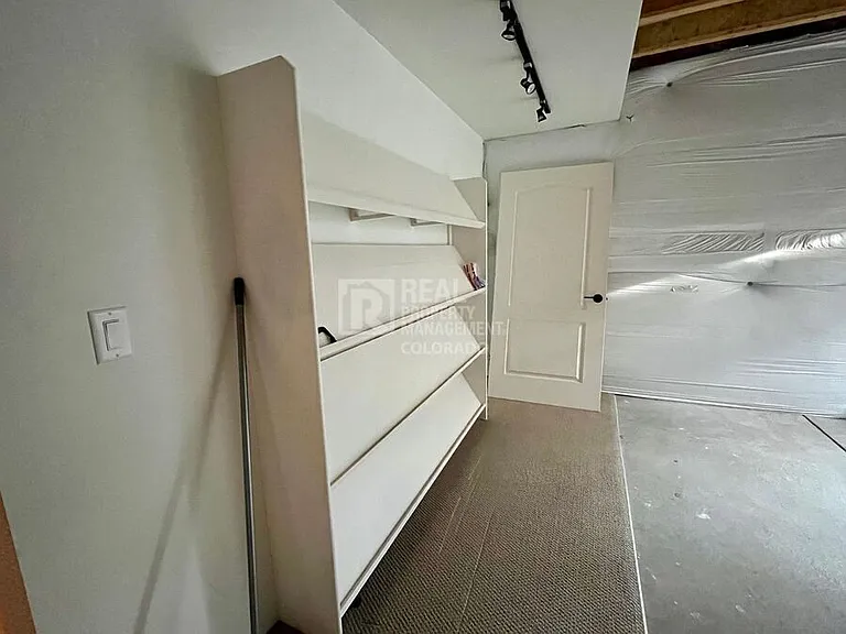 8811 Tranquil Knoll Ln — Photo 34