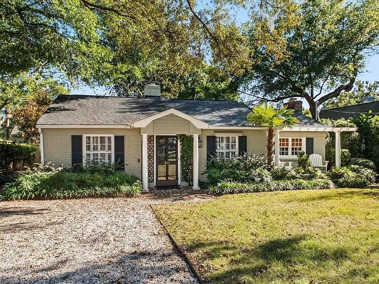 421 McCants Dr — Photo 4