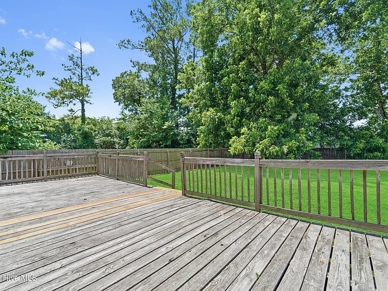 127 Moosehart Ave — Photo 21