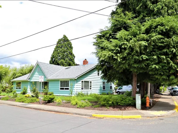 2095 SE Debord St, Corvallis, OR 97333