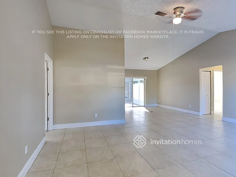 359 Las Palmas St — Photo 4