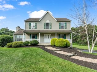 6 Oak Lane Rd, Columbia, NJ 07832