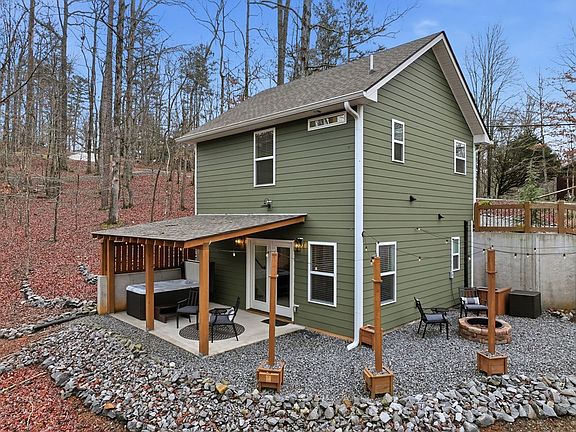 3rd image of 348 Zeblin Rd