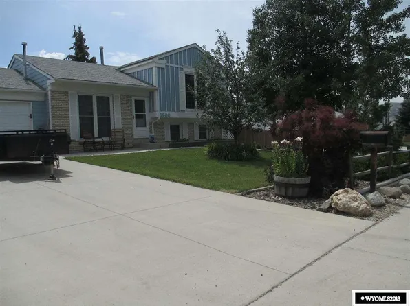 1900 Arthur Ave, Rock Springs, WY 82901