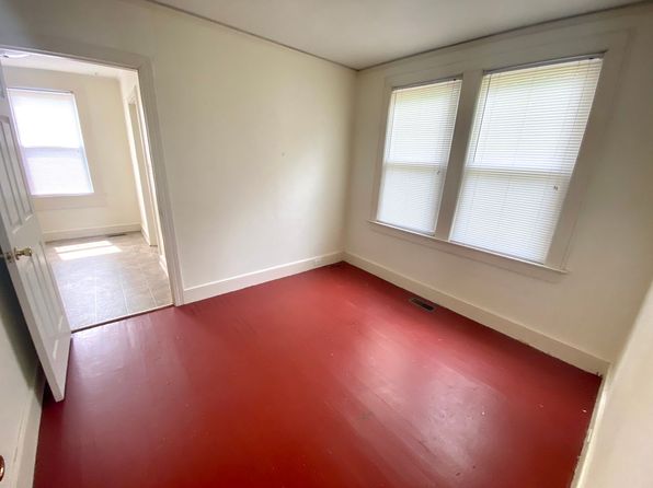 820 Holland Ave, Cayce, SC 29033