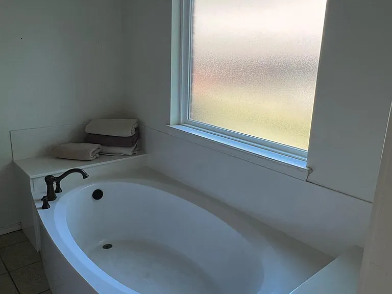 1805 E Jacksonville St — Photo 19
