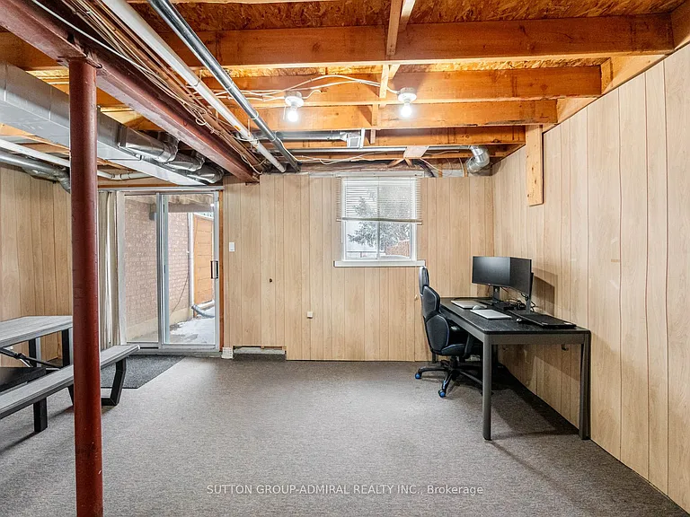 81 Parktree Dr — Photo 22