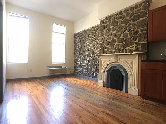 Rented by Evergreen Apartments BK | media 24