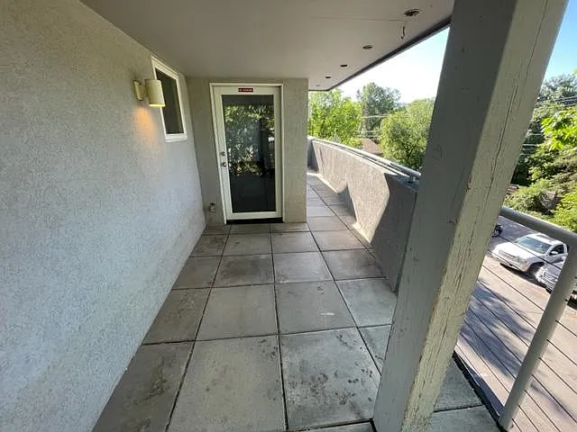 2 bed, 936 sqft, $3,500 — Photo 3