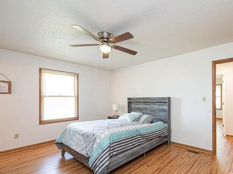 405 N Center St — Photo 15