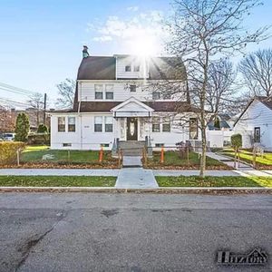 112-02 199th St, Saint Albans, NY, 11412