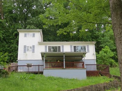 60 Lake Shore Dr, Cross Lanes, WV, 25313