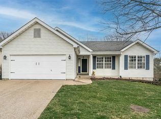 431 Hamilton Meadows Dr, Fenton, MO