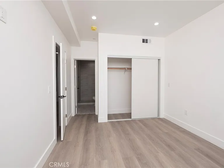 1571 Ricardo — Photo 23