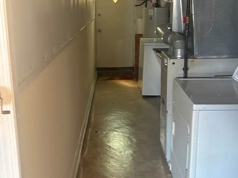 4210 Magee Ave — Photo 8