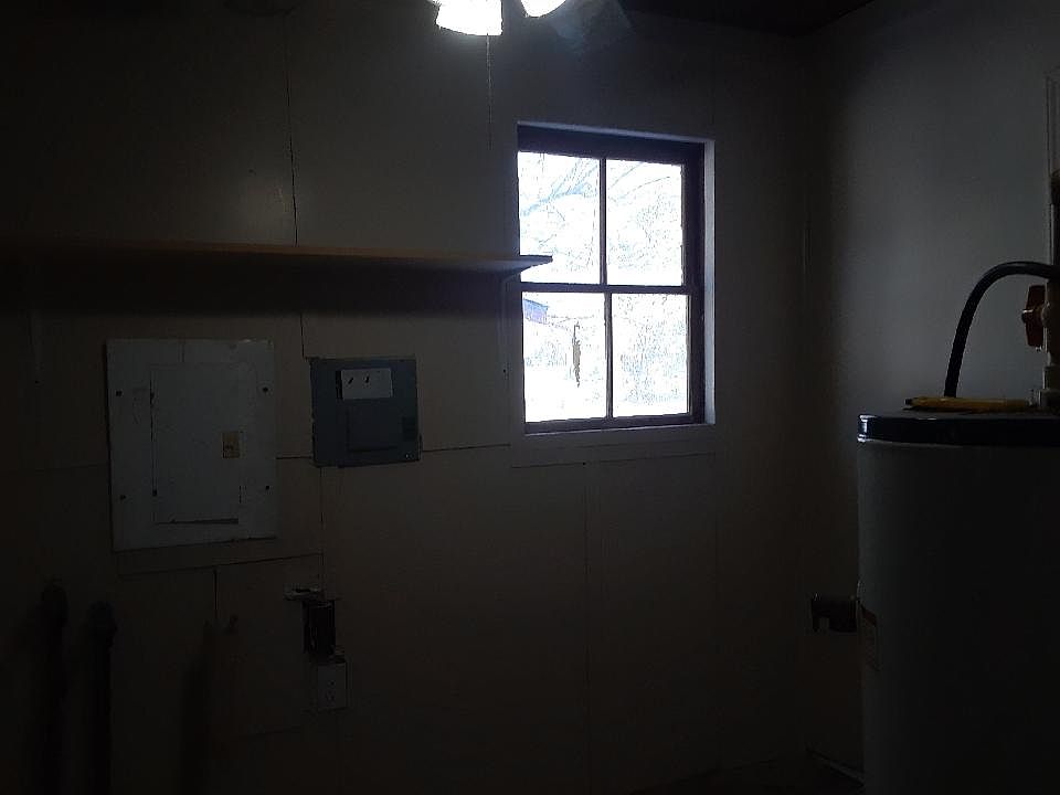 Utility with W/D Hookup