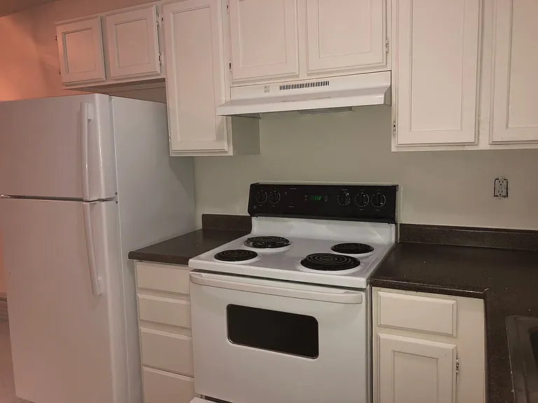 320 E 5th Ave — Photo 15