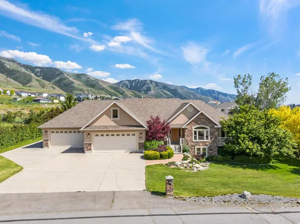 940 E Canyon Rd, Hyde Park, UT 84318