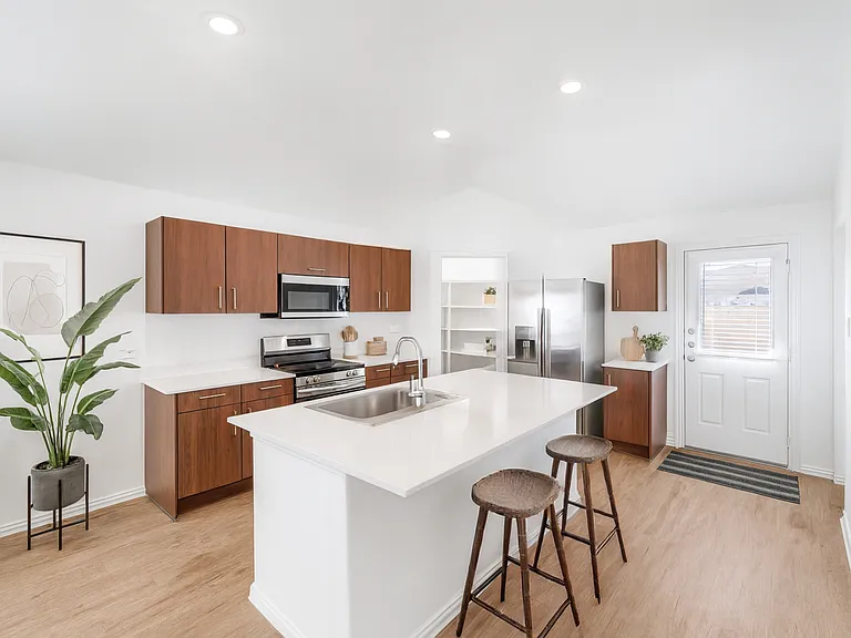 136 Fairmeade Dr — Photo 3