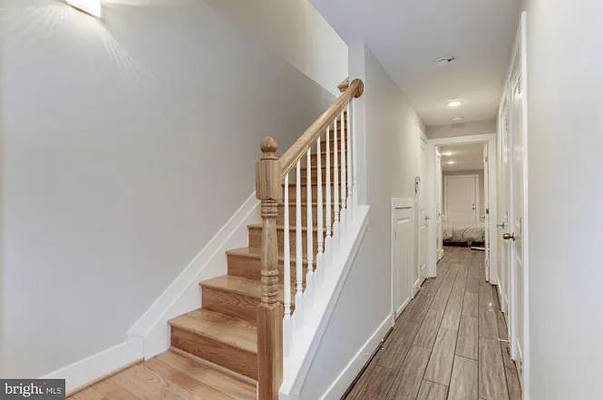 411 Ridge St NW #1 — Photo 2