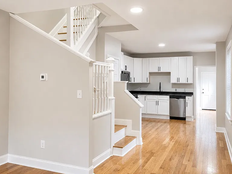 2501 E Fayette St — Photo 1