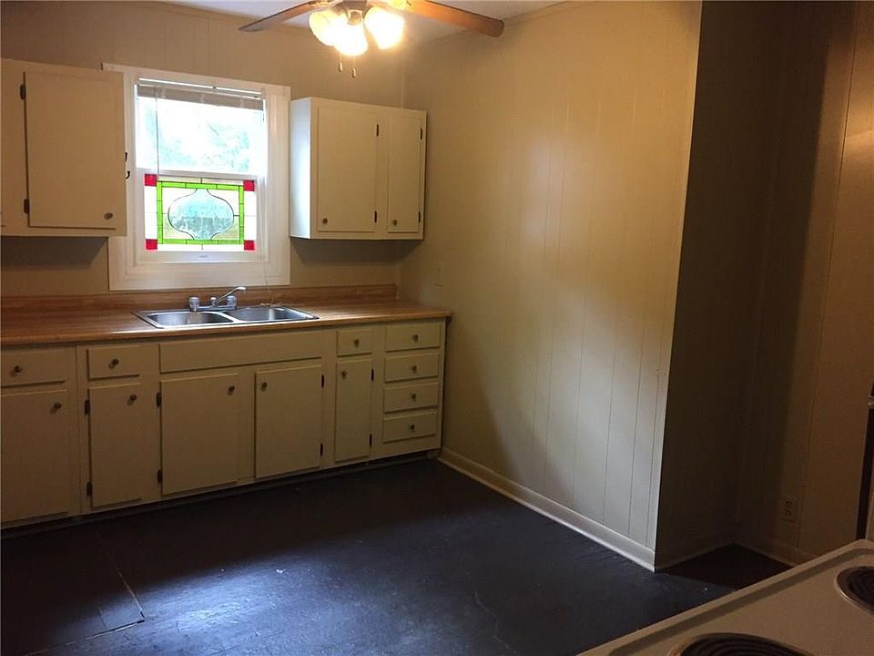2nd image of 1604 Water St #A