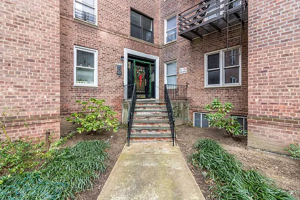 Sold by Prime Realty | media 11