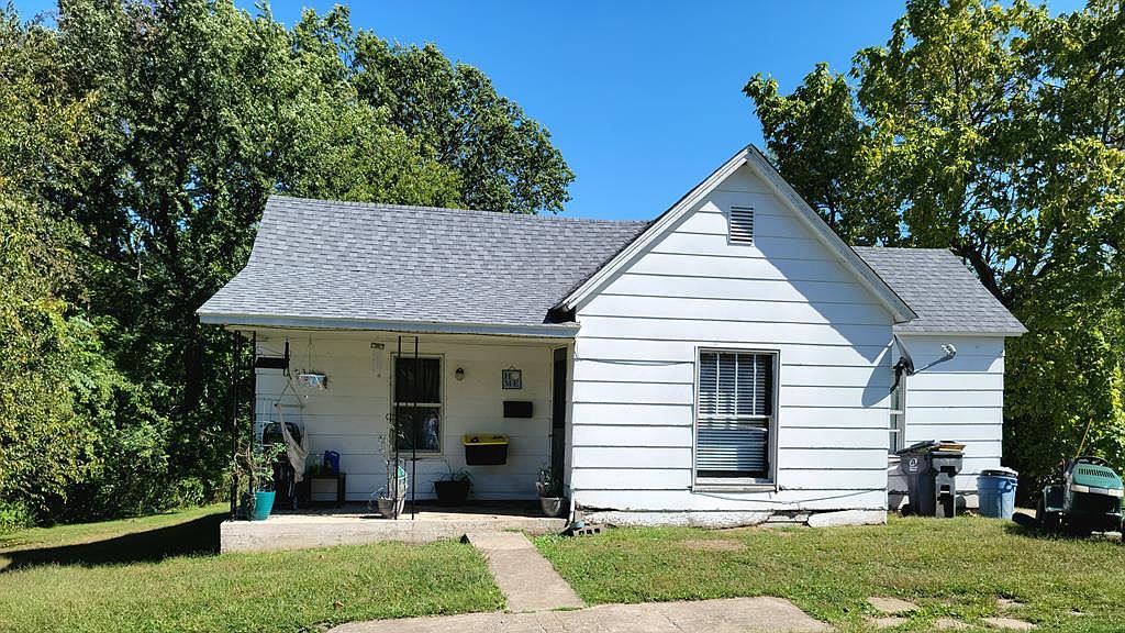 220 S Linn St, Bevier, MO 63532 | Zillow